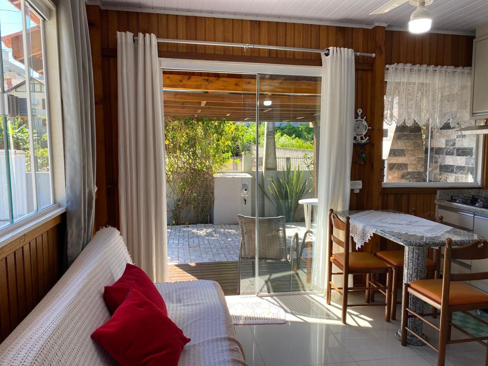 Residencial Com Piscina Possui Jacuzzi Aquecida Com Hidromassagem Villa Bombinhas Exterior photo